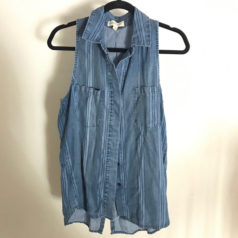 Cloth and Stone Sleeveless Chambray Shirt. NWT